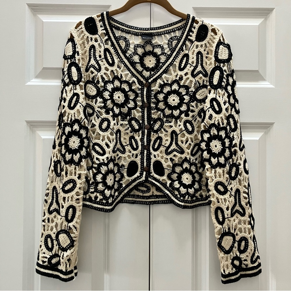 Saachi Floral Lace Crochet Short Jacket Sweater Cardigan Black White One Size